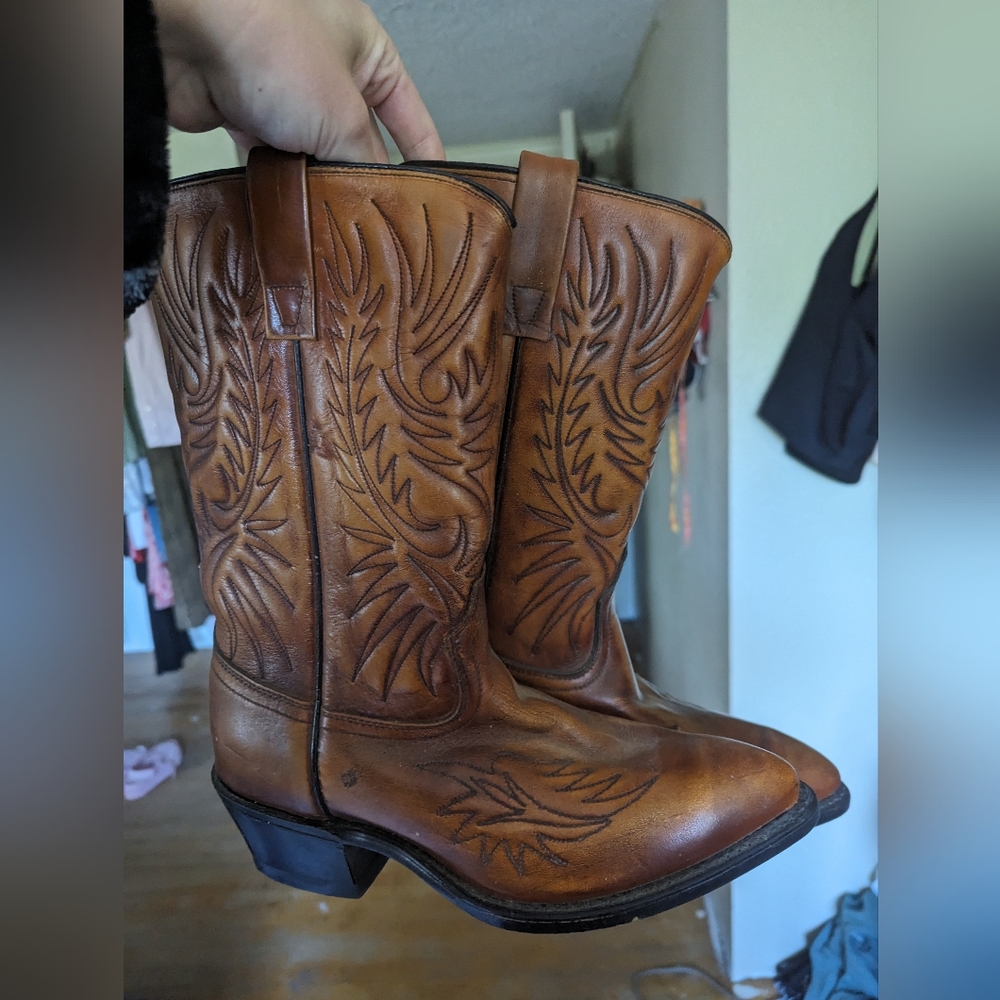 Vintage pointed snip toe LEATHER cowboy boots
